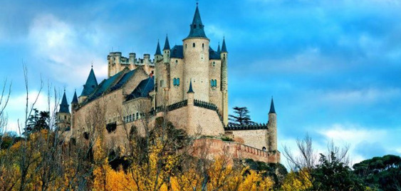 10 تا از قلعه های افسانه ای سراسر دنیا